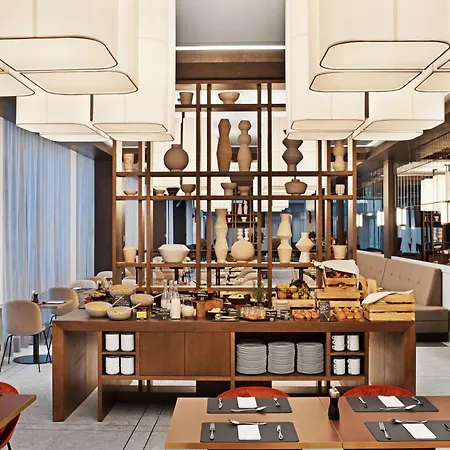 Hilton Garden Centre Hotel 4*