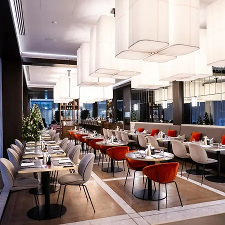 Hilton Garden Centre 4*