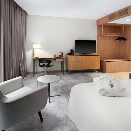 Hilton Garden Centre