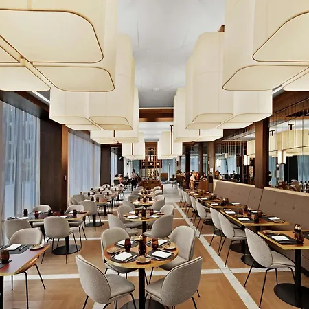 Hilton Garden Centre Hotel