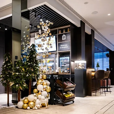 Hilton Garden Centre ホテル 4*