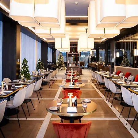 Hilton Garden Centre 4*