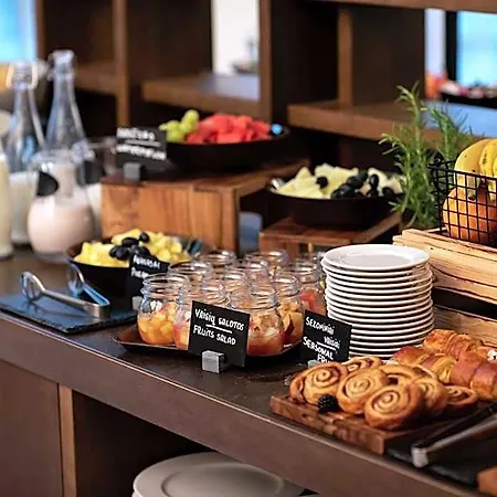 Hilton Garden Centre Hotel 4*