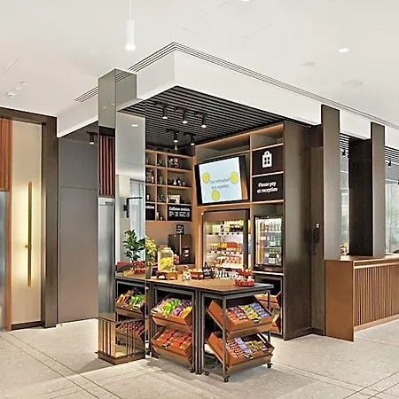 Hilton Garden Centre 4*