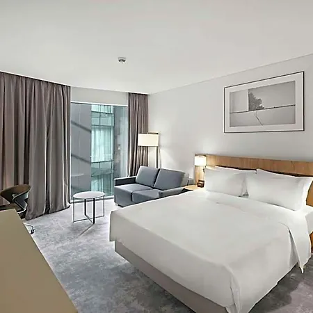 Hilton Garden Centre 4*