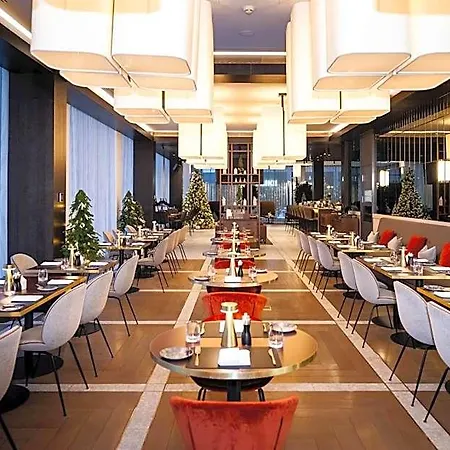 Hilton Garden Centre Hotel 4*