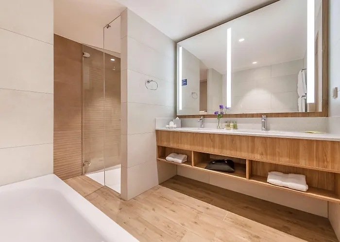 Szálloda Hilton Garden Centre 4*