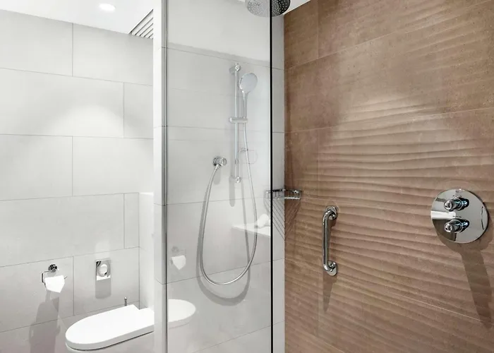 Hilton Garden Centre 4*