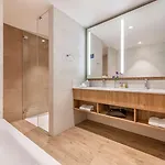 Ξενοδοχείο Hilton Garden Centre 4*