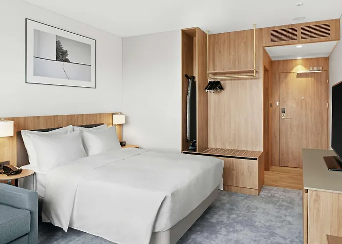 Hilton Garden Centre