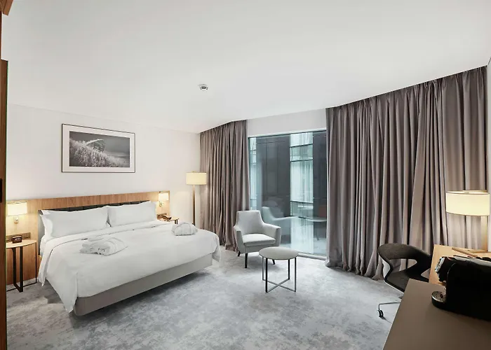 Hilton Garden Centre 4*