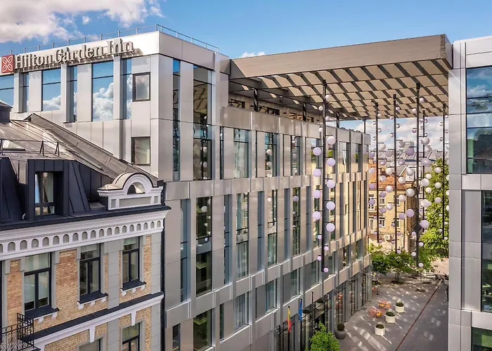 Hilton Garden Centre 4*