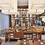 Hilton Garden Centre Hotel 4*