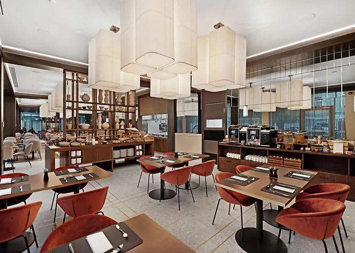 Hilton Garden Centre 4*