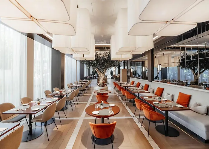 Hilton Garden Centre